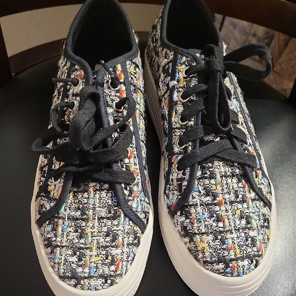 Steve Madden Black Platform Sneakers with Tweed Design - Picture 1 of 8